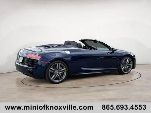 Blue 2014 Audi R8 5.2