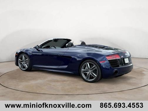 Blue 2014 Audi R8 5.2