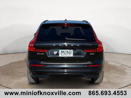 2024 Volvo XC60 B5 Plus Dark Theme