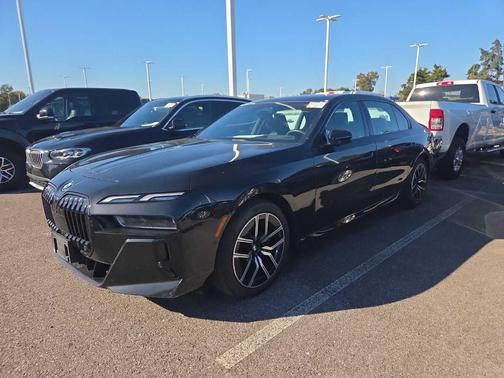 2023 BMW 740 i