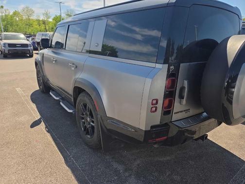 Eiger Grey 2023 Land Rover Defender X-Dynamic SE