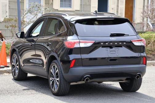Black 2021 Ford Escape SE