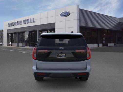 Glacier Gray Metallic Tri-Coat 2026 Ford Expedition Tremor