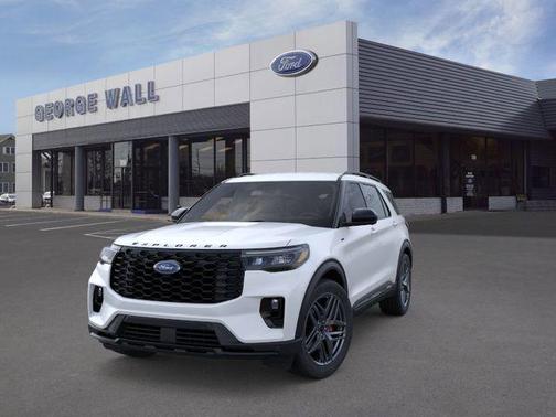 Star White Metallic Tri-Coat 2026 Ford Explorer ST-Line