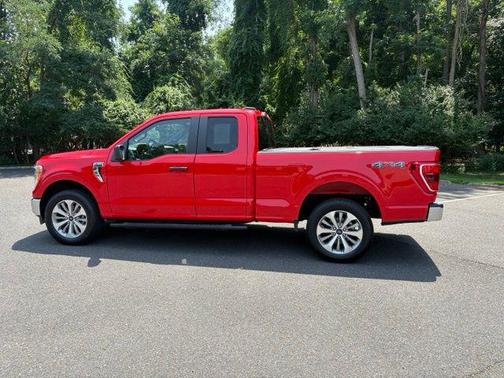 Race Red 2022 Ford F-150 XLT