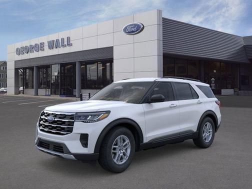 Space White Metallic 2026 Ford Explorer Active
