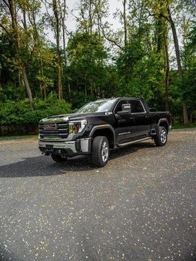 Onyx Black 2025 GMC Sierra 2500 SLE