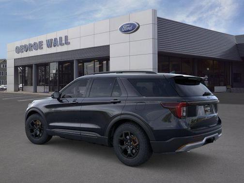 Agate Black Metallic 2026 Ford Explorer Tremor