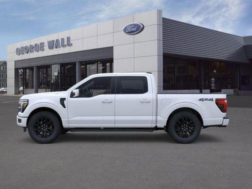 Star White Metallic Tri-Coat 2026 Ford F-150 Lariat