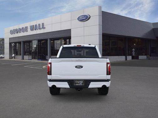 Star White Metallic Tri-Coat 2026 Ford F-150 Lariat