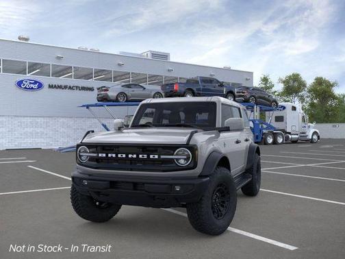 Avalanche Gray 2026 Ford Bronco Outer Banks