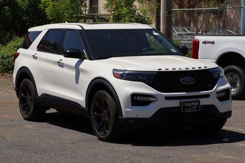 White Metallic 2022 Ford Explorer ST