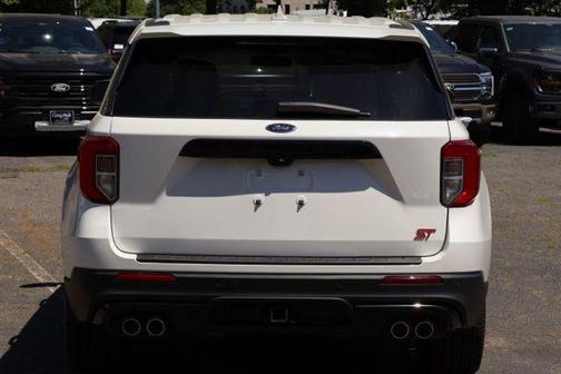 White Metallic 2022 Ford Explorer ST