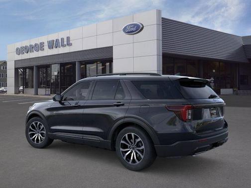 Agate Black Metallic 2026 Ford Explorer ST-Line