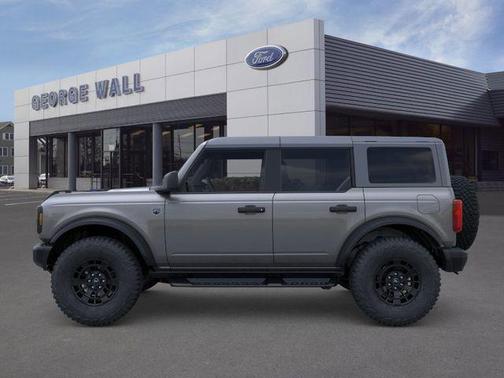 Carbonized Gray Metallic 2026 Ford Bronco Big Bend