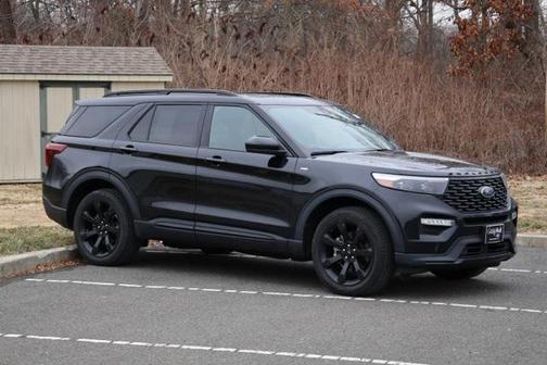 2022 Ford Explorer ST-Line