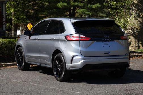 Silver Metallic 2022 Ford Edge ST Line