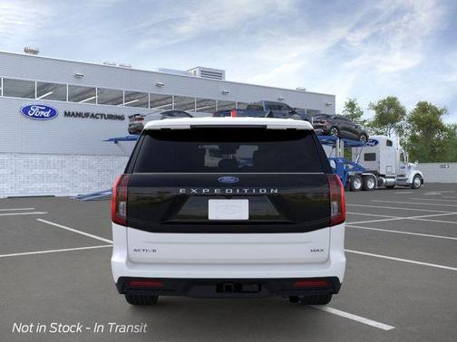 Star White Metallic Tri-Coat 2026 Ford Expedition Max Active 4x4