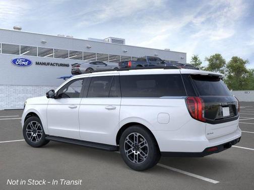 Star White Metallic Tri-Coat 2026 Ford Expedition Max Active 4x4
