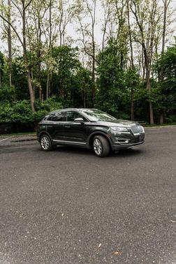 Magnetic Gray Metallic 2019 Lincoln MKC Select