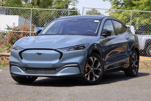 Vapor Blue 2023 Ford Mustang Mach-E Premium