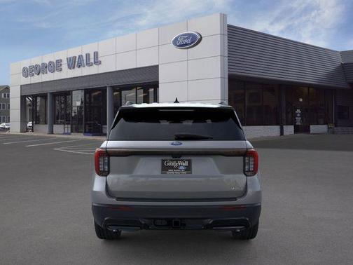 Carbonized Gray Metallic 2026 Ford Explorer ST-Line