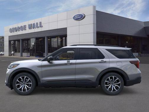 Carbonized Gray Metallic 2026 Ford Explorer ST-Line