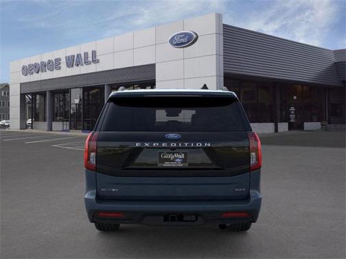 2025 Ford Expedition Max Active 4x4