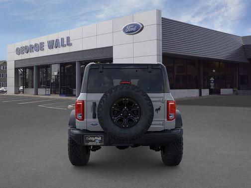 Avalanche Gray 2026 Ford Bronco Big Bend