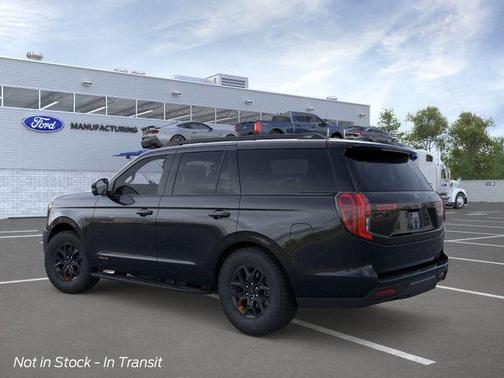 Agate Black Metallic 2026 Ford Expedition Tremor