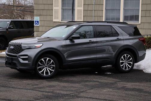 2023 Ford Explorer ST-Line