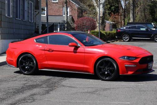 2020 Ford Mustang EcoBoost