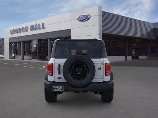 Oxford White 2026 Ford Bronco Big Bend