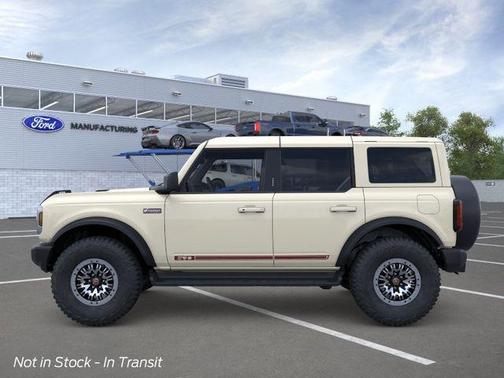 Wimbledon White 2026 Ford Bronco Outer Banks