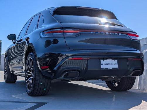2026 Porsche Macan 