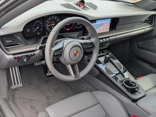 2024 Porsche 911 Carrera 4 GTS