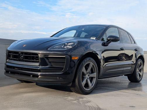 2024 Porsche Macan Base (PDK)