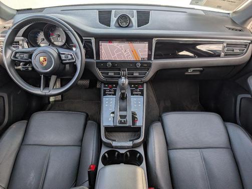 2023 Porsche Macan 
