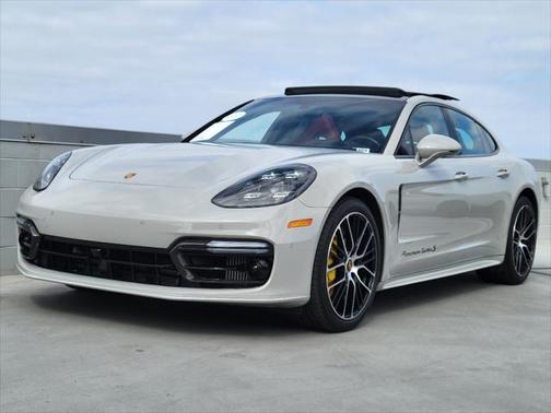 2022 Porsche Panamera Turbo S