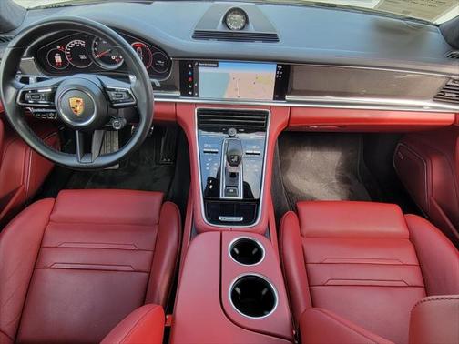 2022 Porsche Panamera Turbo S