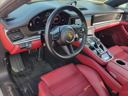 2022 Porsche Panamera Turbo S
