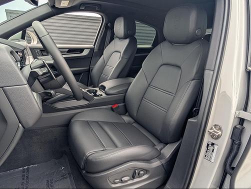 2025 Porsche Cayenne