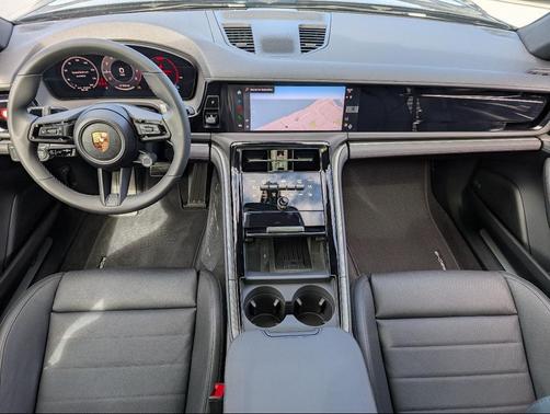 2025 Porsche Panamera 