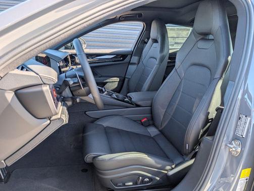 2026 Porsche Panamera 