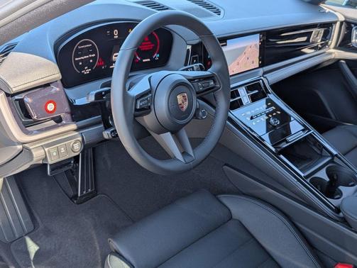 2026 Porsche Panamera 