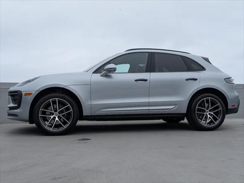 2024 Porsche Macan Base