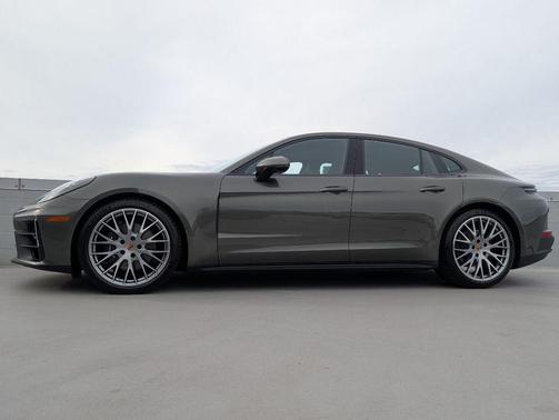 2026 Porsche Panamera 