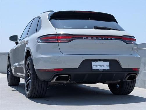 2021 Porsche Macan Base