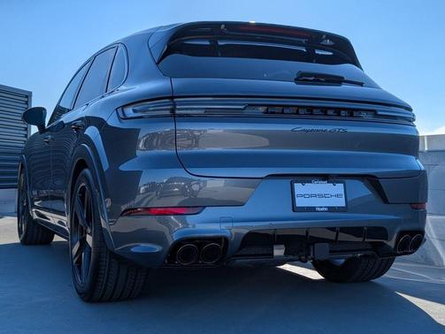2026 Porsche Cayenne GTS