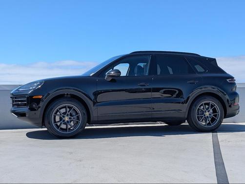 2024 Porsche Cayenne Base (Tiptronic)